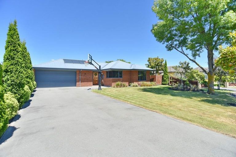 Photo of property in 6 Melford Close, Rangiora, 7400