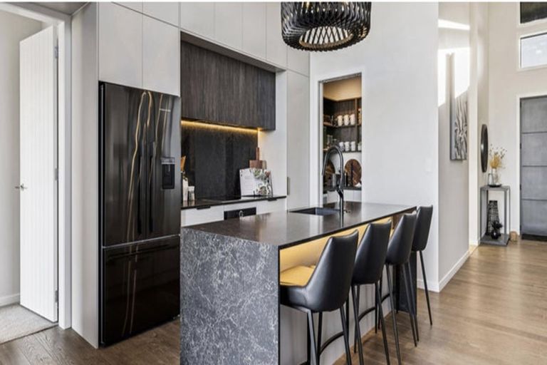 Photo of property in 13 Awatea Drive, Whitianga, 3510