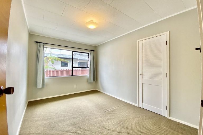 Photo of property in 109 Everglade Drive, Totara Heights, Auckland, 2105