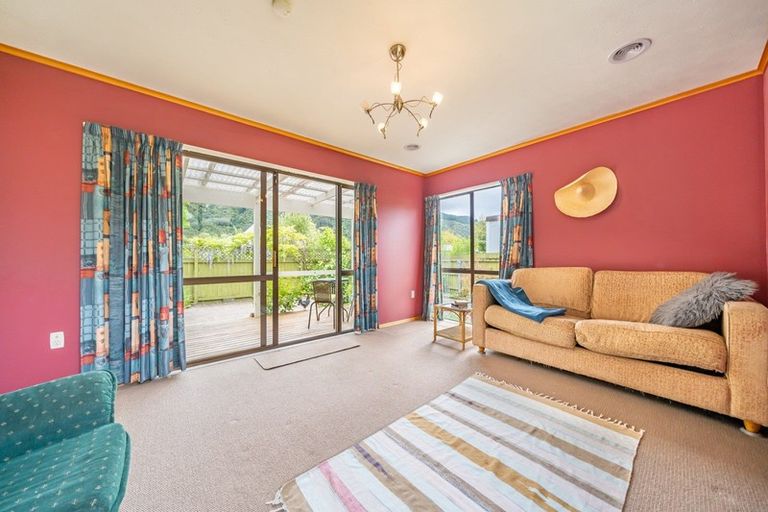 Photo of property in 3 Amber Grove, Birchville, Upper Hutt, 5018