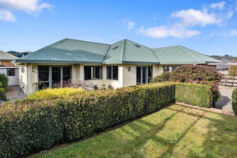 Photo of property in 44 Warwick Drive, Lynmore, Rotorua, 3010