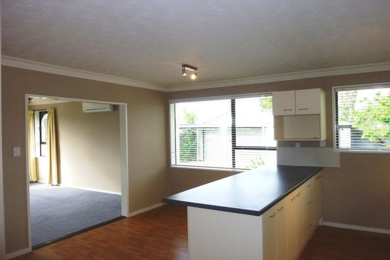 Photo of property in 27 Te Maru Place, Redwood, Christchurch, 8051