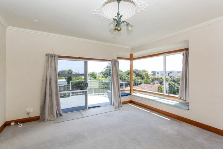 Photo of property in 28 Mclean Street, Strandon, New Plymouth, 4312