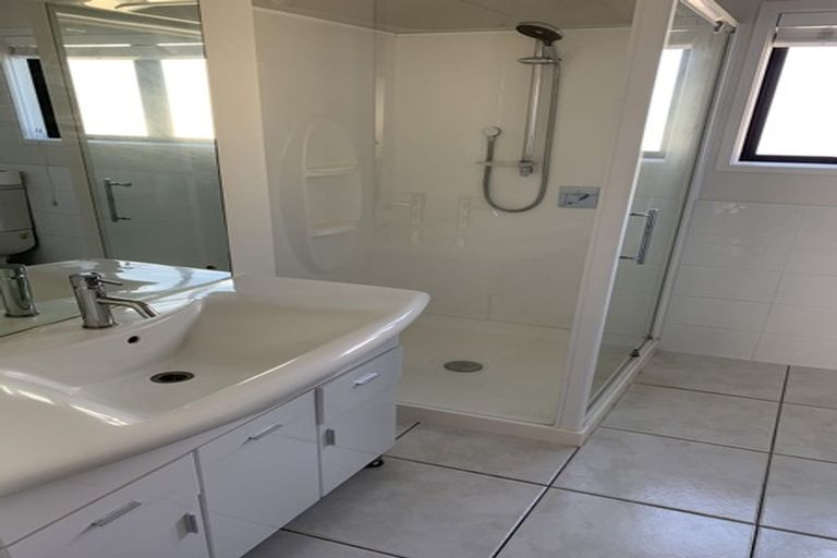 Photo of property in 143a Oceanview Road, Mount Maunganui, 3116