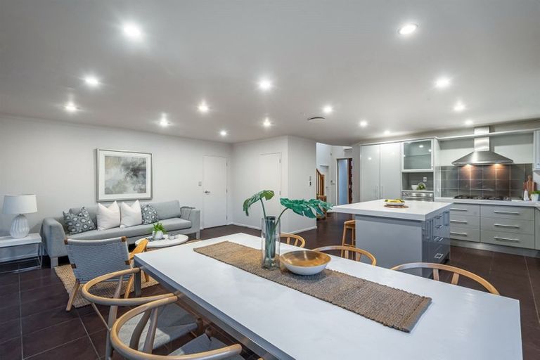 Photo of property in 27 Mahoney Drive, Albany, Auckland, 0632