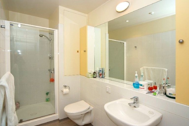 Photo of property in Kelvin House, 6a/16 The Terrace, Wellington Central, Wellington, 6011