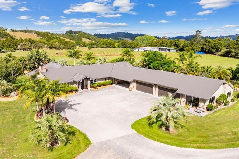 Photo of property in 632 Kara Road, Kokopu, Whangarei, 0179