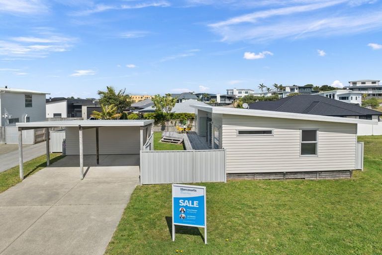 Photo of property in 31 Ata-mahina Way, Ruakaka, 0116