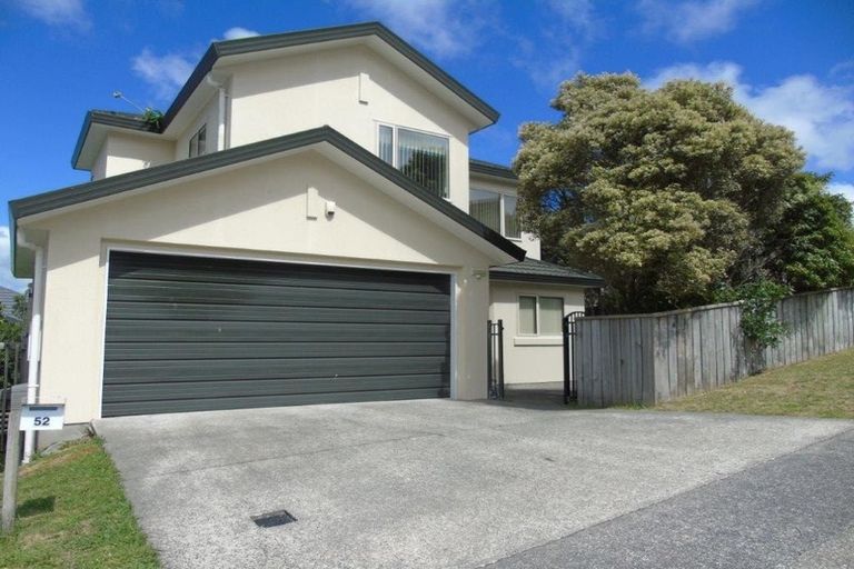 Photo of property in 52 Dress Circle, Newlands, Wellington, 6037