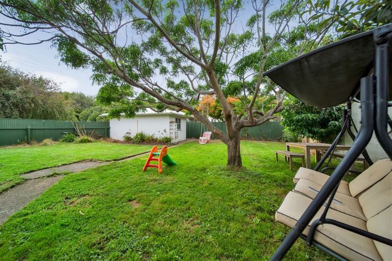 Photo of property in 16 Collins Street, Hawera, 4610