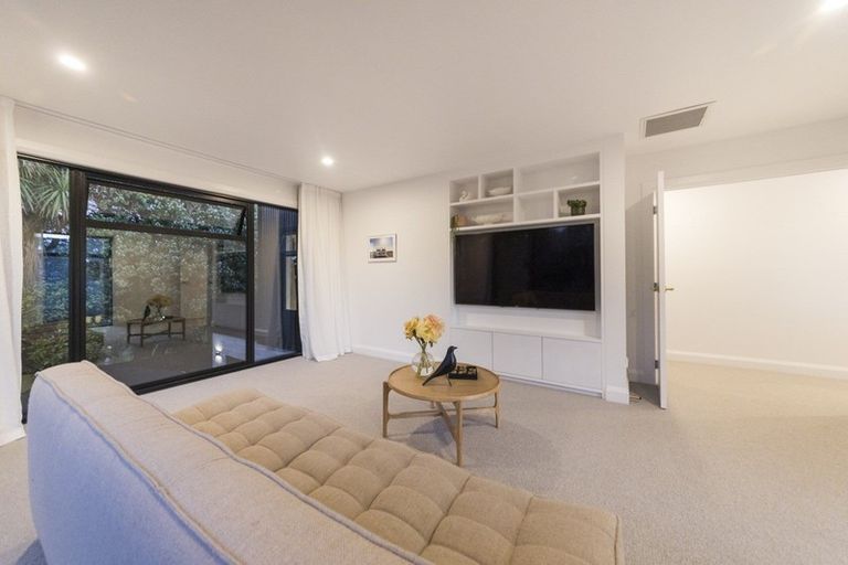 Photo of property in 17a Phoenix Avenue, Hokowhitu, Palmerston North, 4410