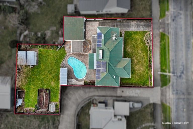 Photo of property in 4 Mckenzie Terrace, Carterton, 5713