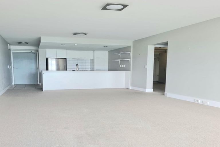 Photo of property in The Capital, 11/370 Oriental Parade, Oriental Bay, Wellington, 6011
