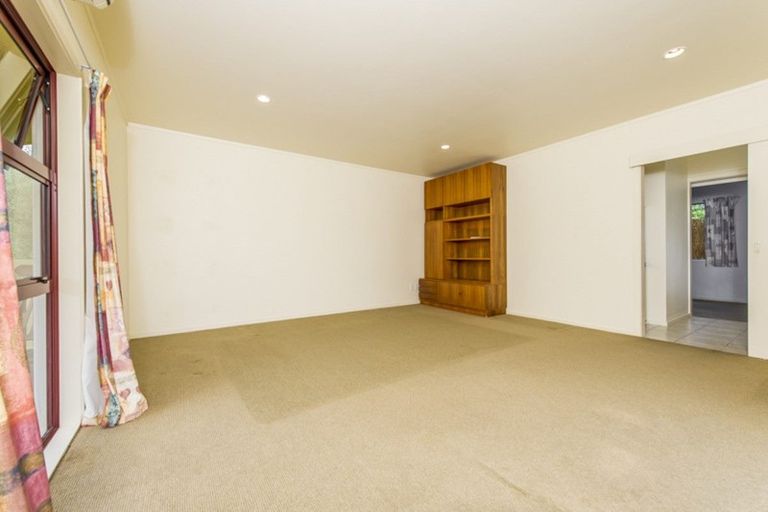 Photo of property in 772 West Coast Road, Oratia, Auckland, 0604