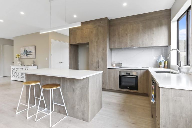 Photo of property in 5 Springhill Lane, Sunnyvale, Auckland, 0612