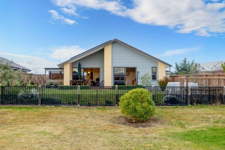 Photo of property in 11 Claremont Crescent, Amberley, 7410