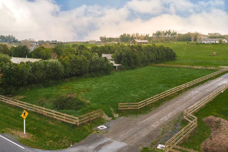 Photo of property in 121a Muhunoa Road East, Ohau, 5570