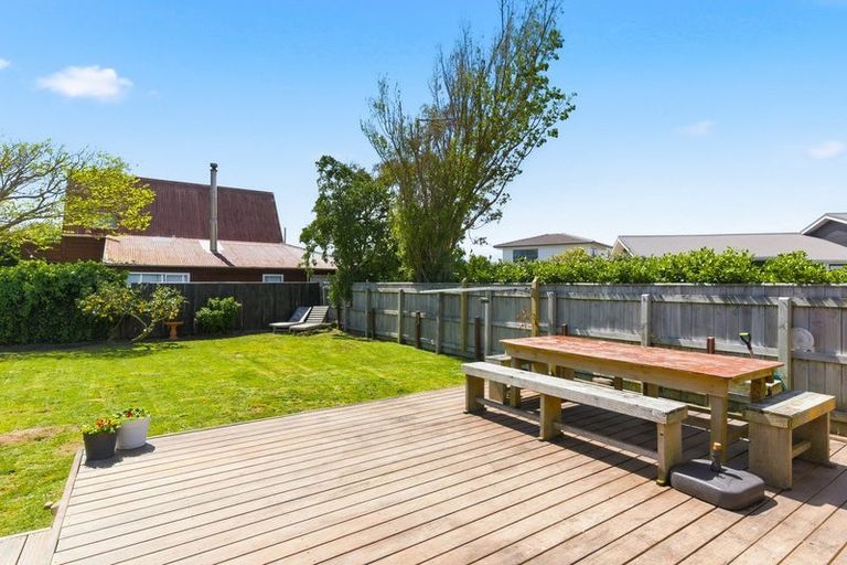 Photo of property in 13 Bahama Crescent, Paraparaumu Beach, Paraparaumu, 5032