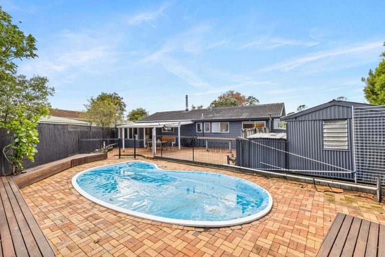 Photo of property in 6 Coey Place, Glen Eden, Auckland, 0602