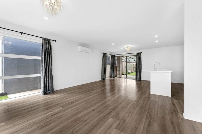 Photo of property in 9 Rere Close, Takanini, 2112