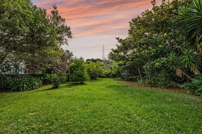 Photo of property in 38 Toru Street, Te Atatu Peninsula, Auckland, 0610