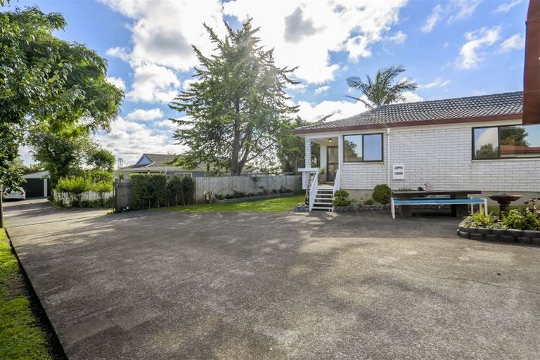 Photo of property in 31 Penion Drive, Flat Bush, Auckland, 2023