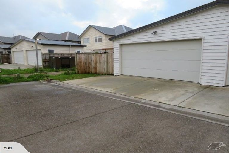 Photo of property in 70 Pencaitland Drive, Flat Bush, Auckland, 2019