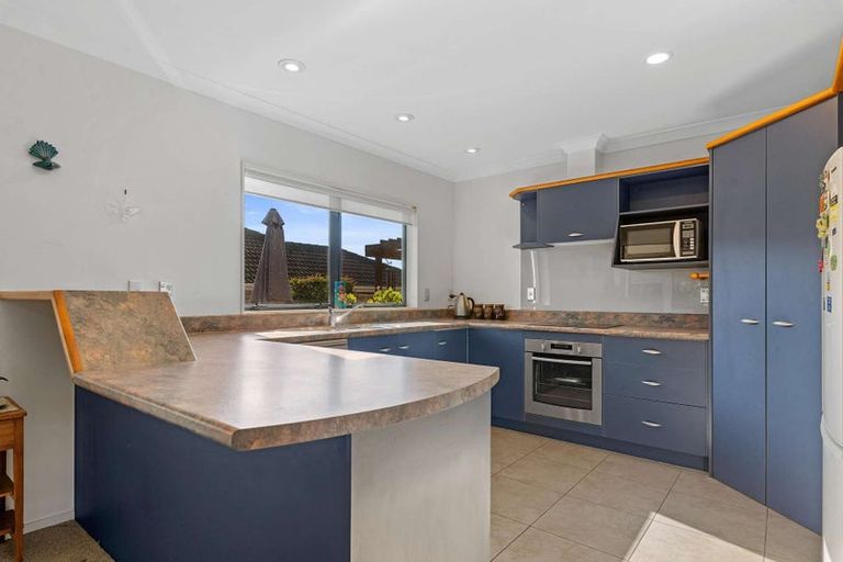 Photo of property in 2 Hayward Rise, Owhata, Rotorua, 3010