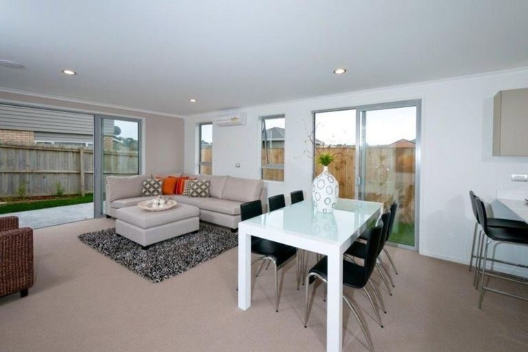 Photo of property in 18 Andersons Road, Oteha, Auckland, 0632