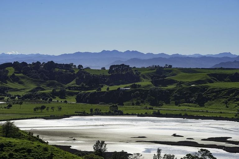 Photo of property in 137 Ohiwa Beach Road, Waiotahe, Opotiki, 3198