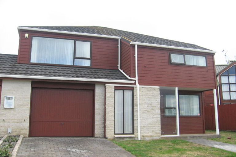 Photo of property in 5 Tamahine Street, Maupuia, Wellington, 6022