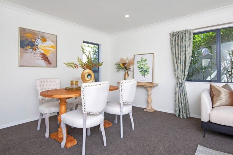 Photo of property in 3/6a Botany Road, Howick, Auckland, 2010