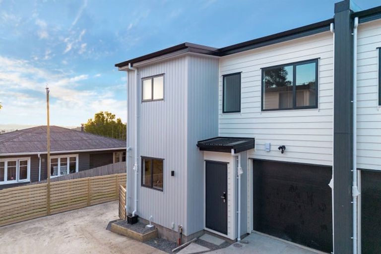 Photo of property in 53d Evans Road, Glen Eden, Auckland, 0602