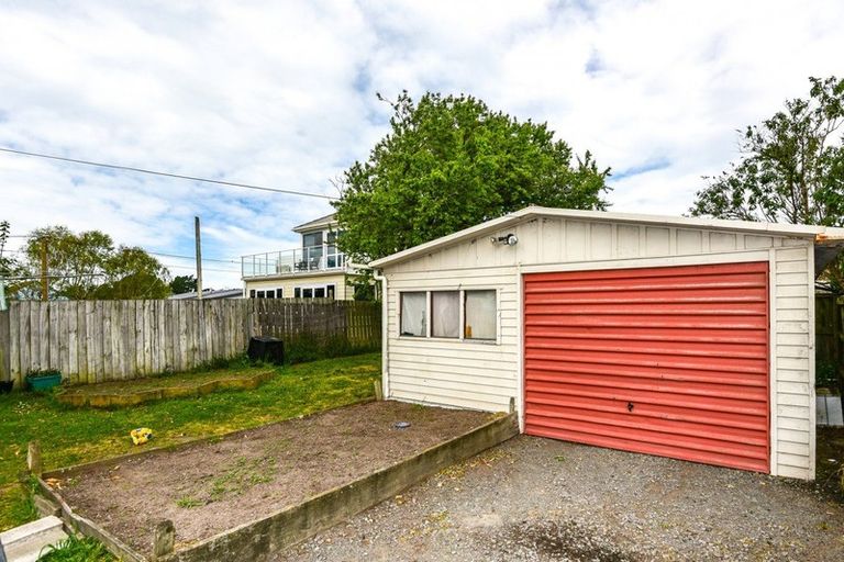 Photo of property in 147 Bowhill Road, New Brighton, Christchurch, 8083