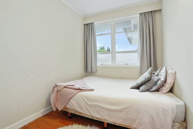 Photo of property in 37 Beaubank Road, Kelston, Auckland, 0602