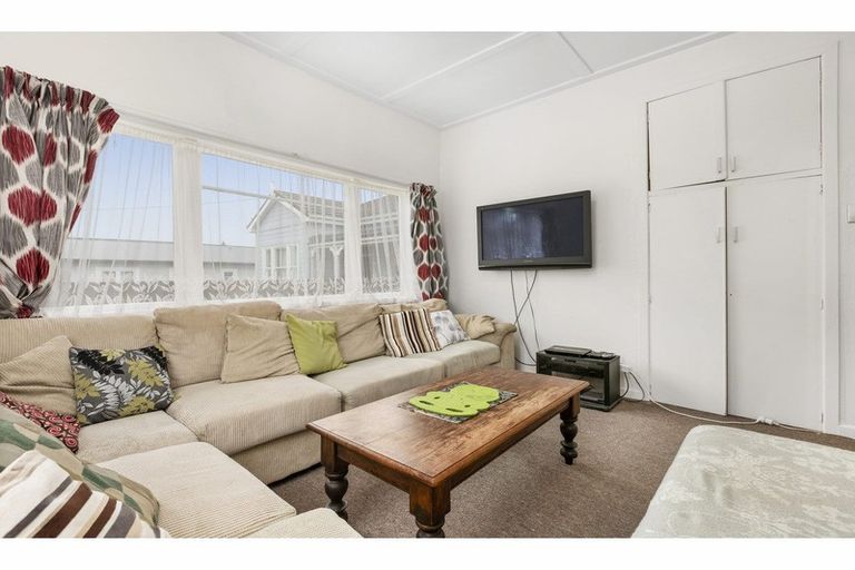 Photo of property in 7 Cureton Street, Morrinsville, 3300