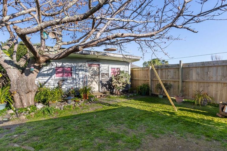 Photo of property in 47 Kirk Street, Otaki, 5512