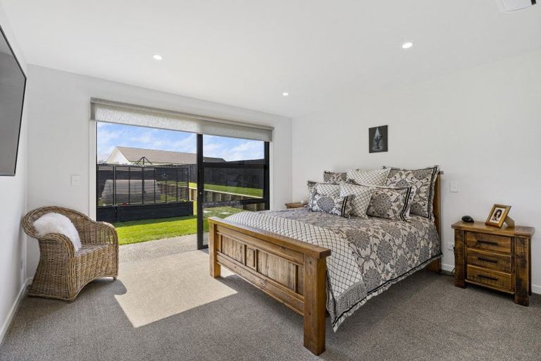 Photo of property in 12 Kahikatea Drive, Kinloch, Taupo, 3377