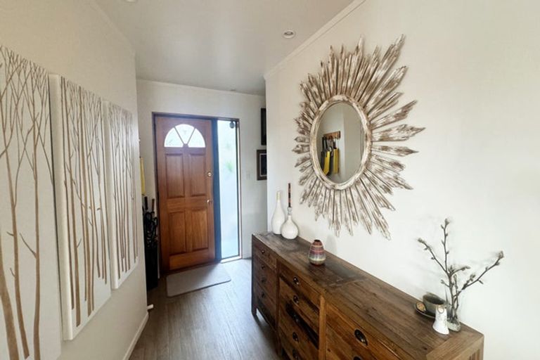 Photo of property in 19a Rangatira Road, Birkdale, Auckland, 0626