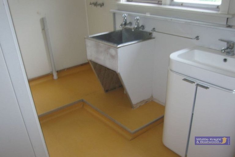 Photo of property in 35 Waimairi Road, Upper Riccarton, Christchurch, 8041