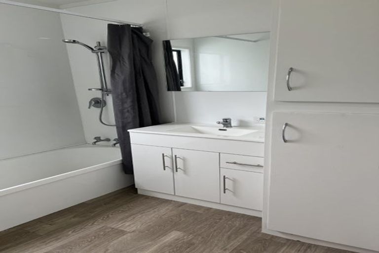 Photo of property in 1/109 Wattle Farm Road, Wattle Downs, Auckland, 2103