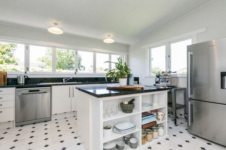 Photo of property in 1001 Plunket Street, Saint Leonards, Hastings, 4120