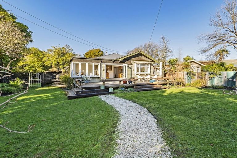 Photo of property in 11 Aynsley Terrace, Hillsborough, Christchurch, 8022