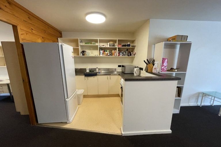 Photo of property in Drummond Street Flats, 3/19 Drummond Street, Mount Cook, Wellington, 6021