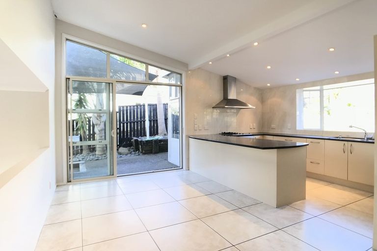 Photo of property in 88 Schnapper Rock Road, Schnapper Rock, Auckland, 0632