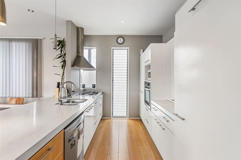 Photo of property in 67d Pleasant Road, Glen Eden, Auckland, 0602