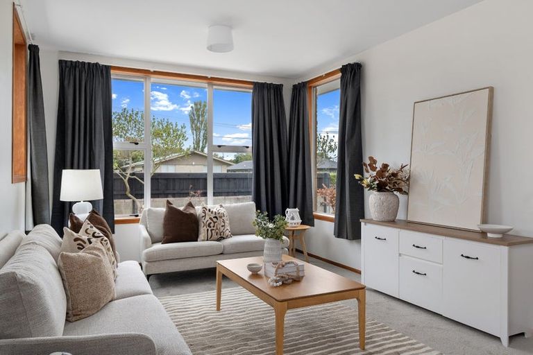 Photo of property in 19 Wyon Street, Linwood, Christchurch, 8062