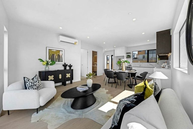 Photo of property in 56 Observation Green, Hobsonville, Auckland, 0616