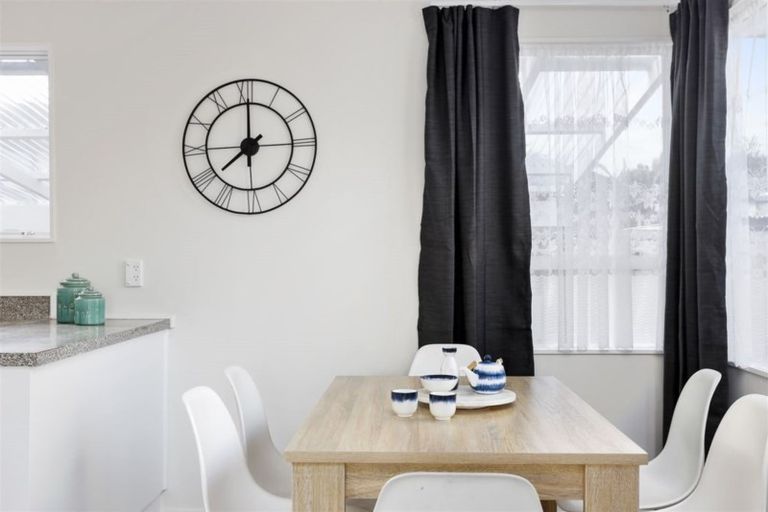 Photo of property in 33 Childers Road, Ranui, Auckland, 0612