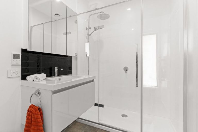 Photo of property in 17 Madison Street, Carterton, 5713